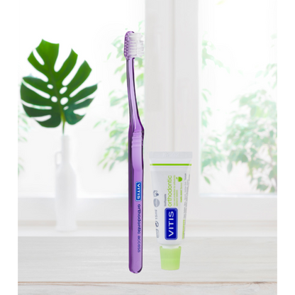 Vitis® Orthodontic Tandenborstel met Vitis® Ortho tandpasta 15 mL-Dentaid-Sordent