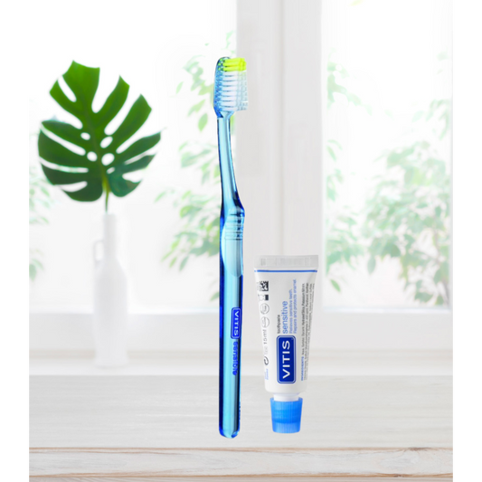 Vitis® Sensitive Tandenborstel met Vitis® Sensitive tandpasta 15 mL-Dentaid-Sordent